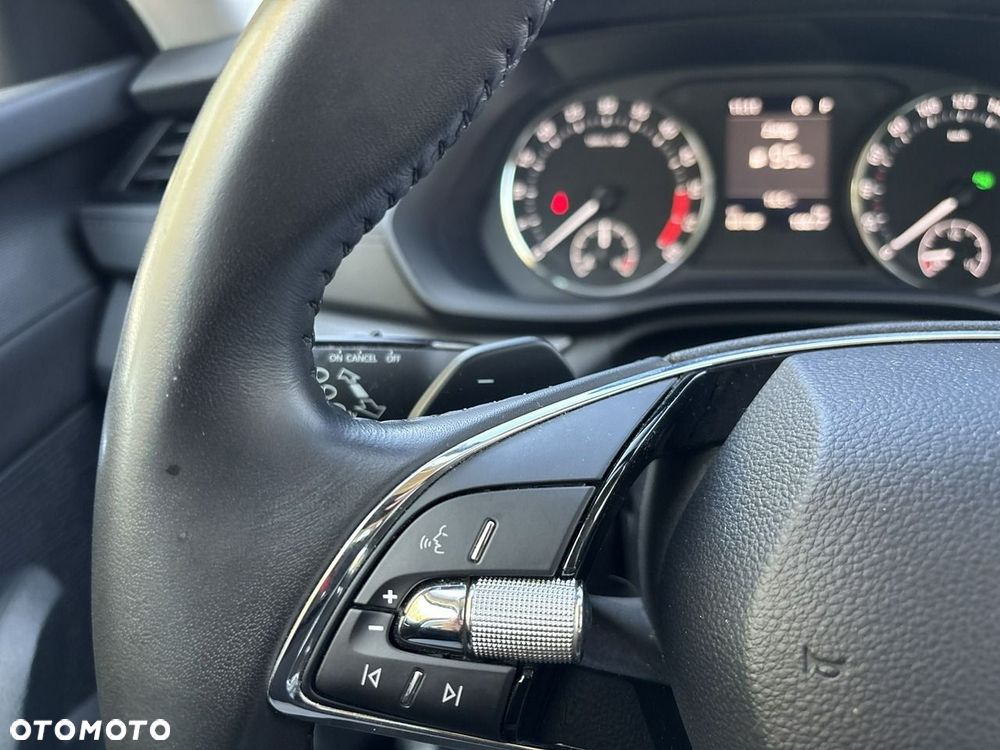 Skoda Octavia 2.0 TDI DSG Ambition - 28