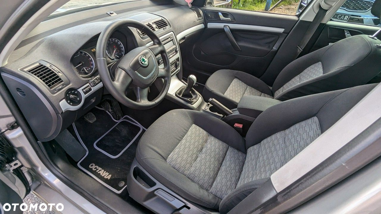 Skoda Octavia - 8
