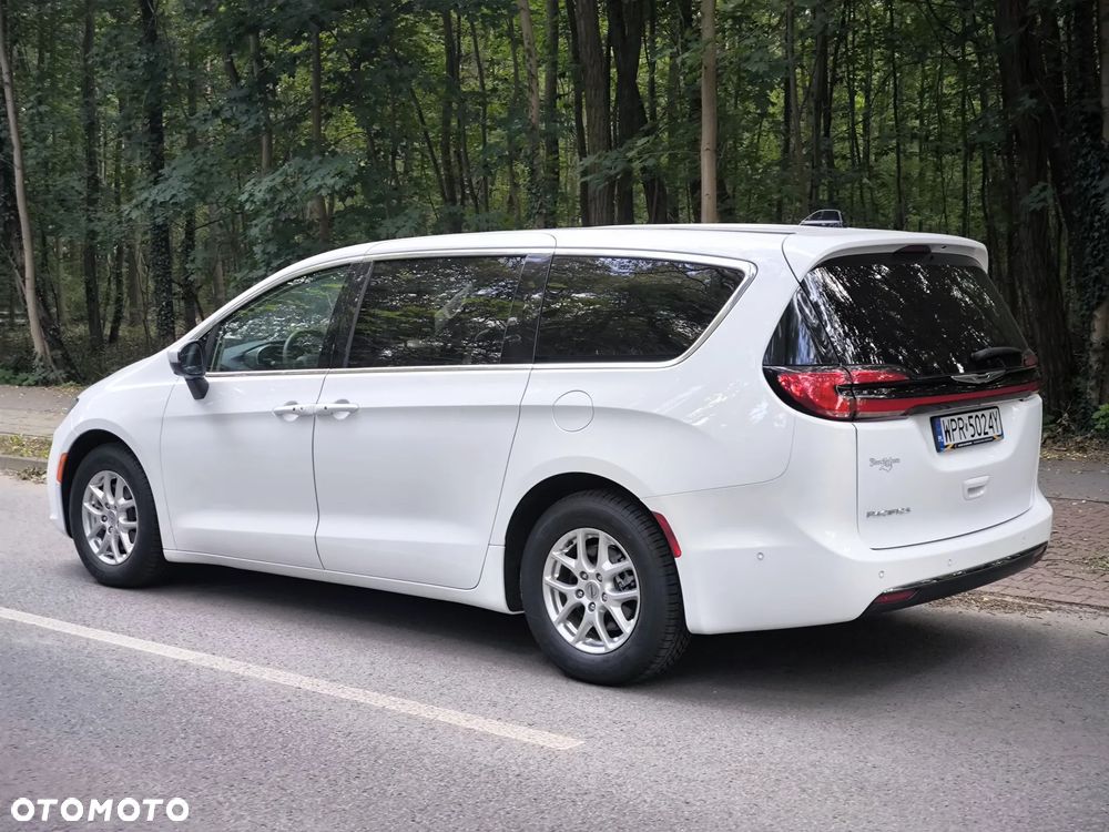 Chrysler Pacifica - 3