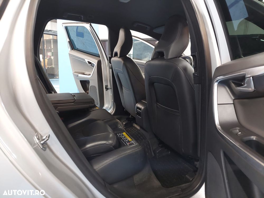 Volvo XC 60 T5 Geartronic Momentum - 7