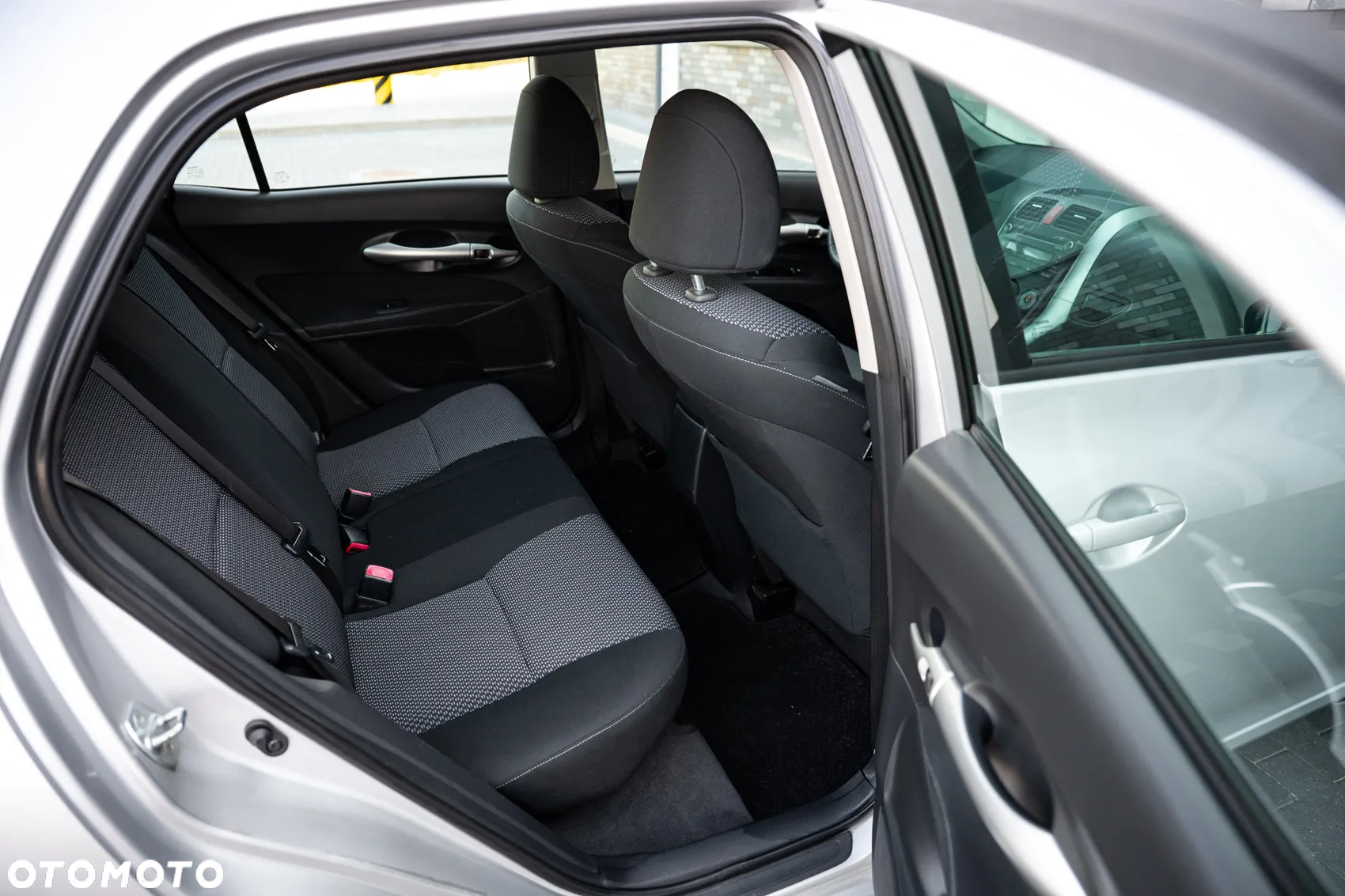 Toyota Auris 1.6 Valvematic Comfort - 19