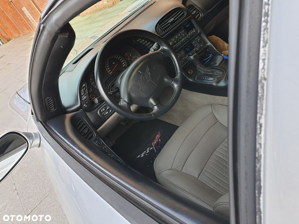 Chevrolet Corvette Convertible 5.7 - 21