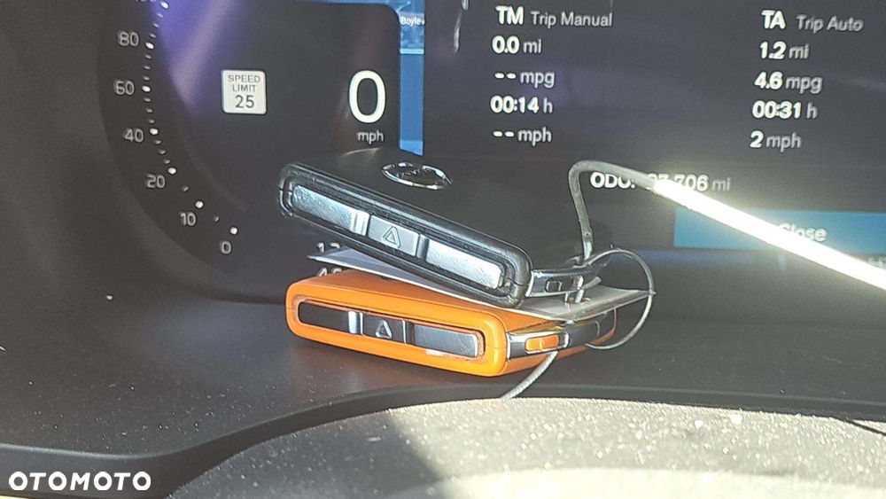 Volvo XC 60 B5 B AWD Plus Bright - 9