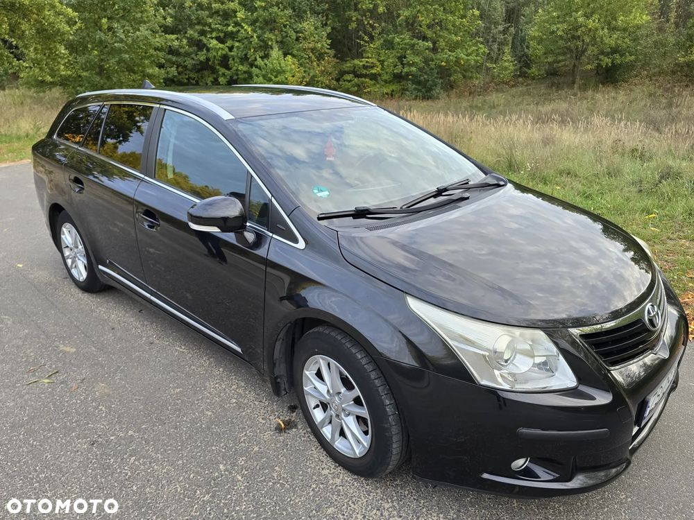Toyota Avensis 2011 photo 4