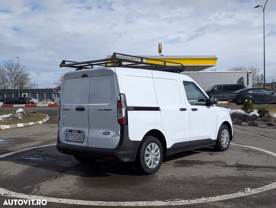 Ford Transit Courier - 7