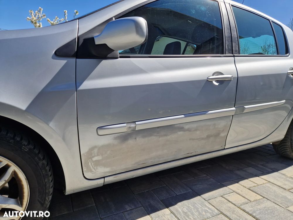 Renault Clio III 1.6 16V Dynamique - 7