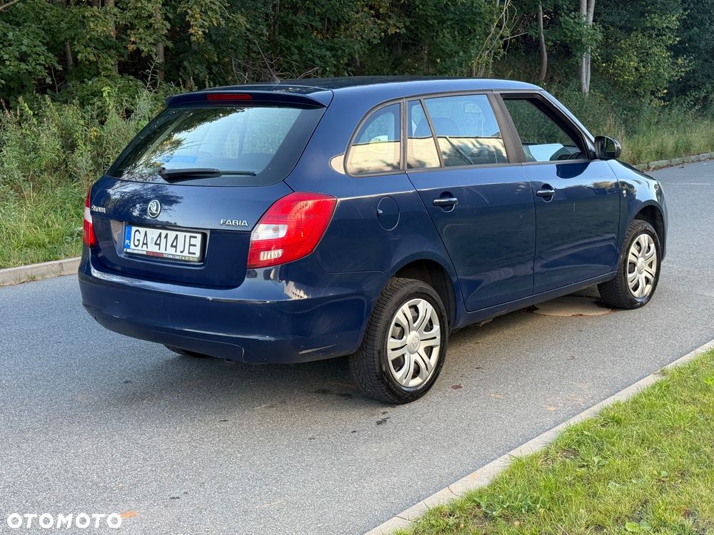 Skoda Fabia 2014 photo 5