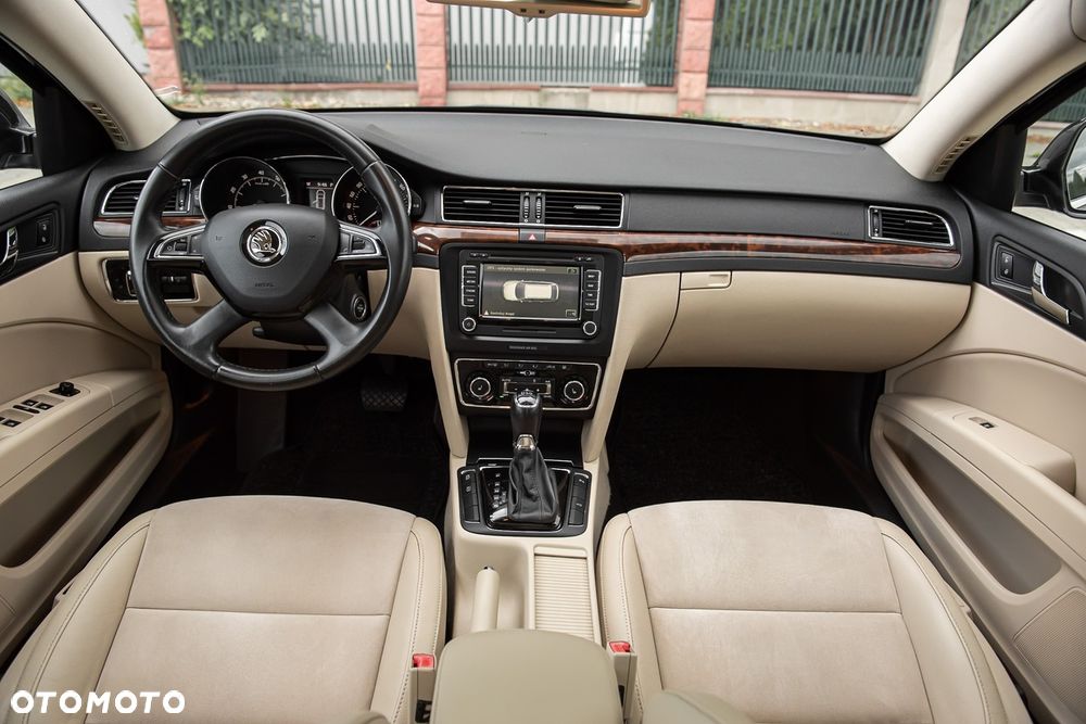 Skoda Superb 2.0 TSI DSG Exclusive - 27