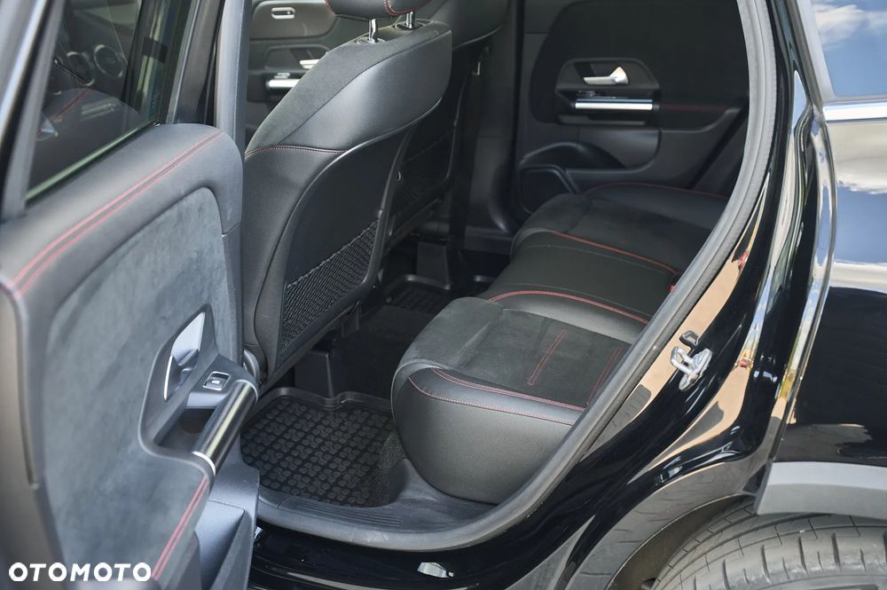 Mercedes-Benz GLA 200 d 8G-DCT AMG Line - 27