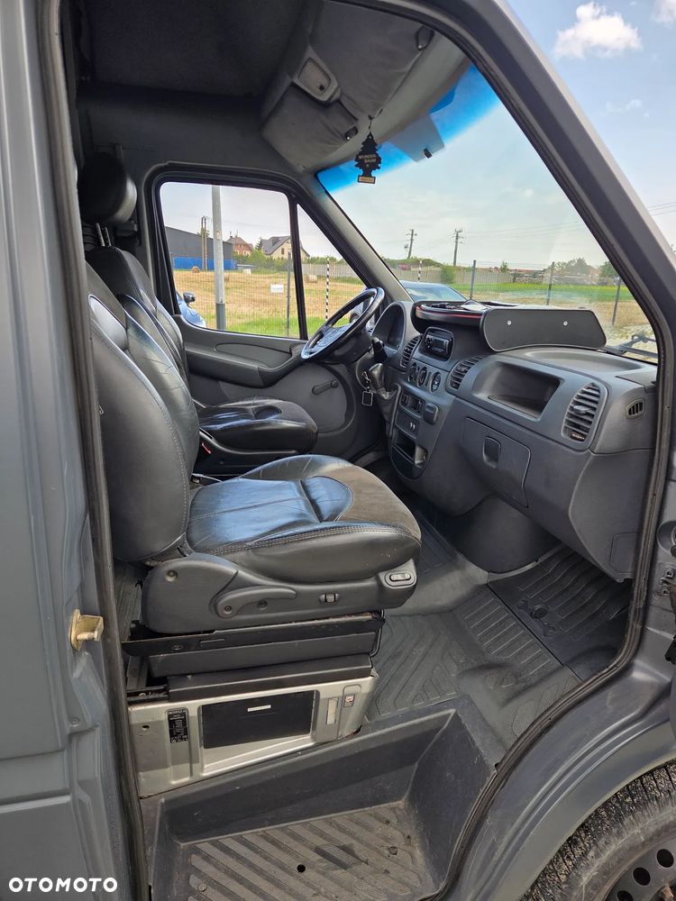 Mercedes-Benz Sprinter - 6