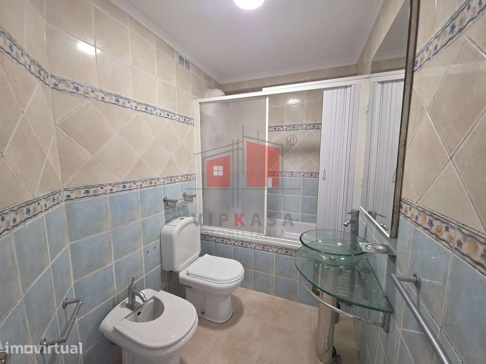 Apartamento T3 na Tapada da Mercês - Grande imagem: 5/11
