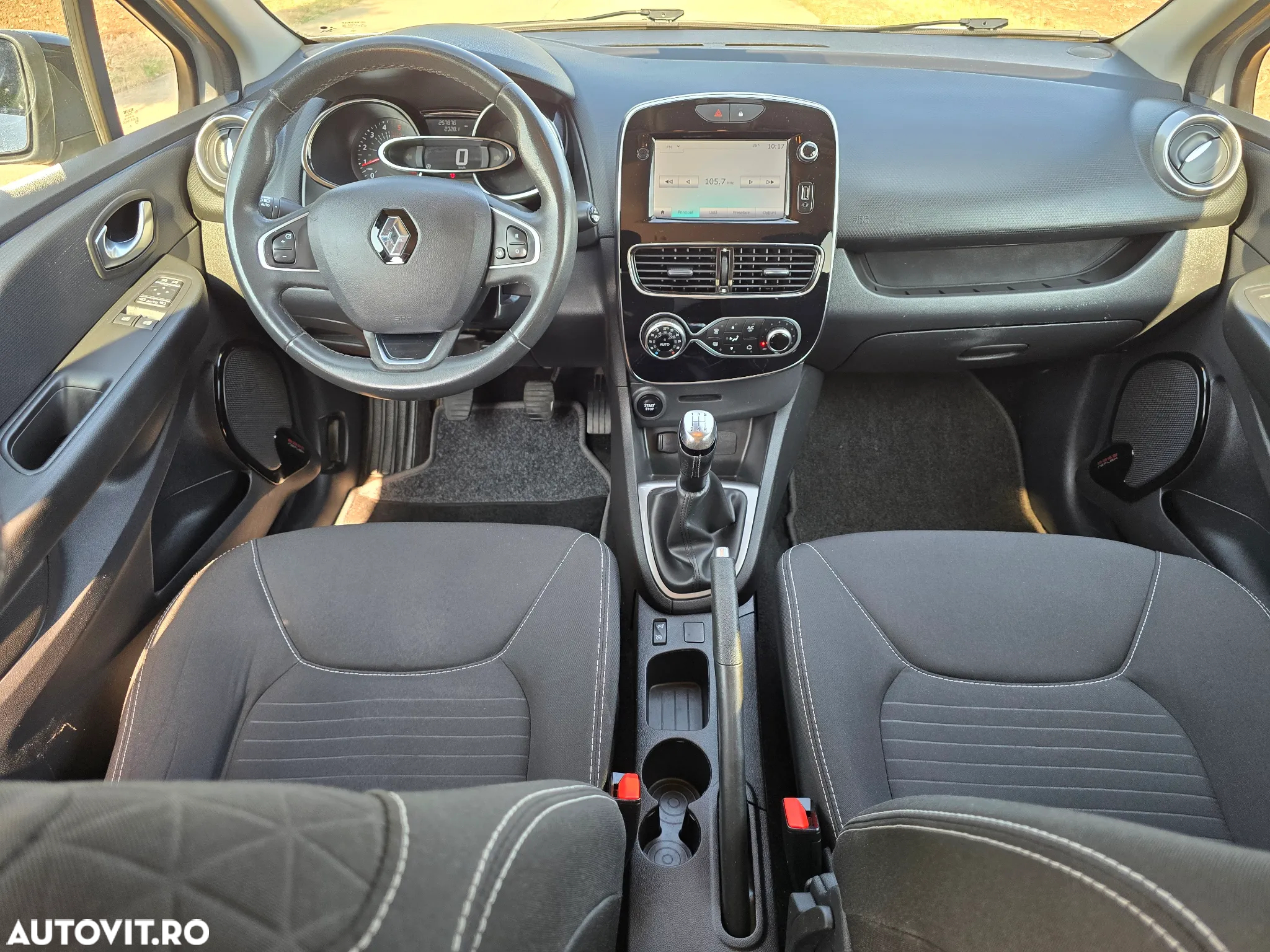 Renault Clio dCi 90 Limited - 9