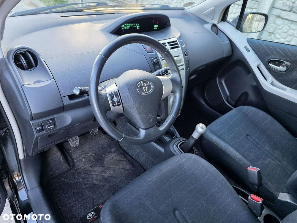 Toyota Yaris 1.3 VVT-i Sol - 12