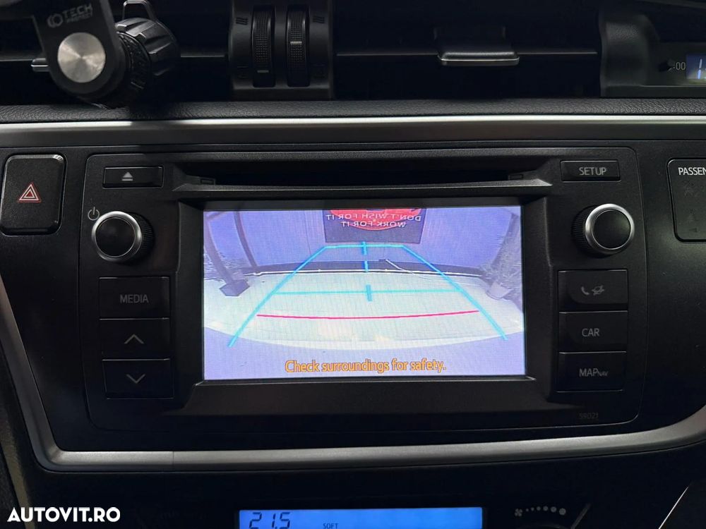 Toyota Auris - 12