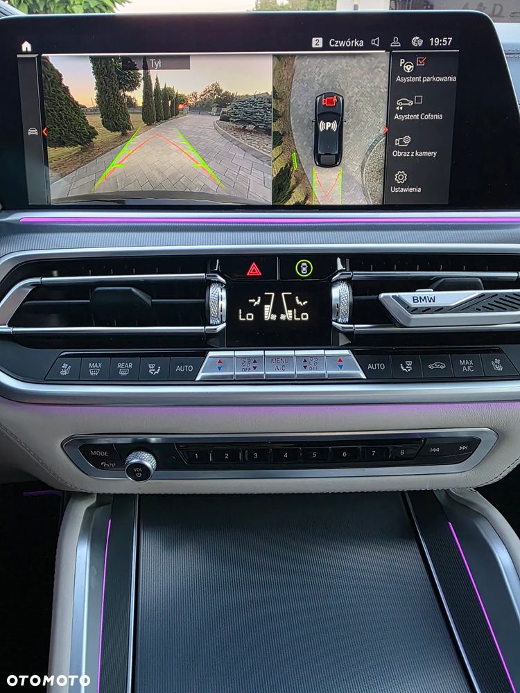 BMW X6 xDrive40d mHEV - 17