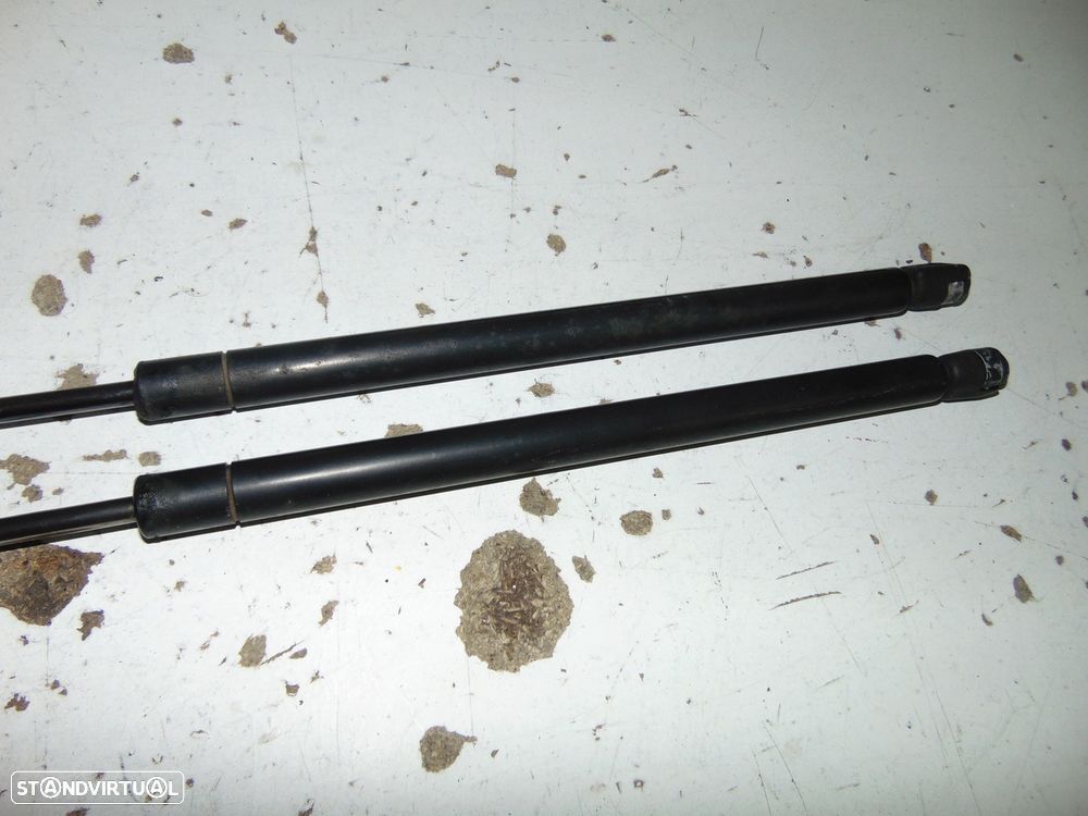 Mitsubishi space star/cargo amortecedores mala - 4