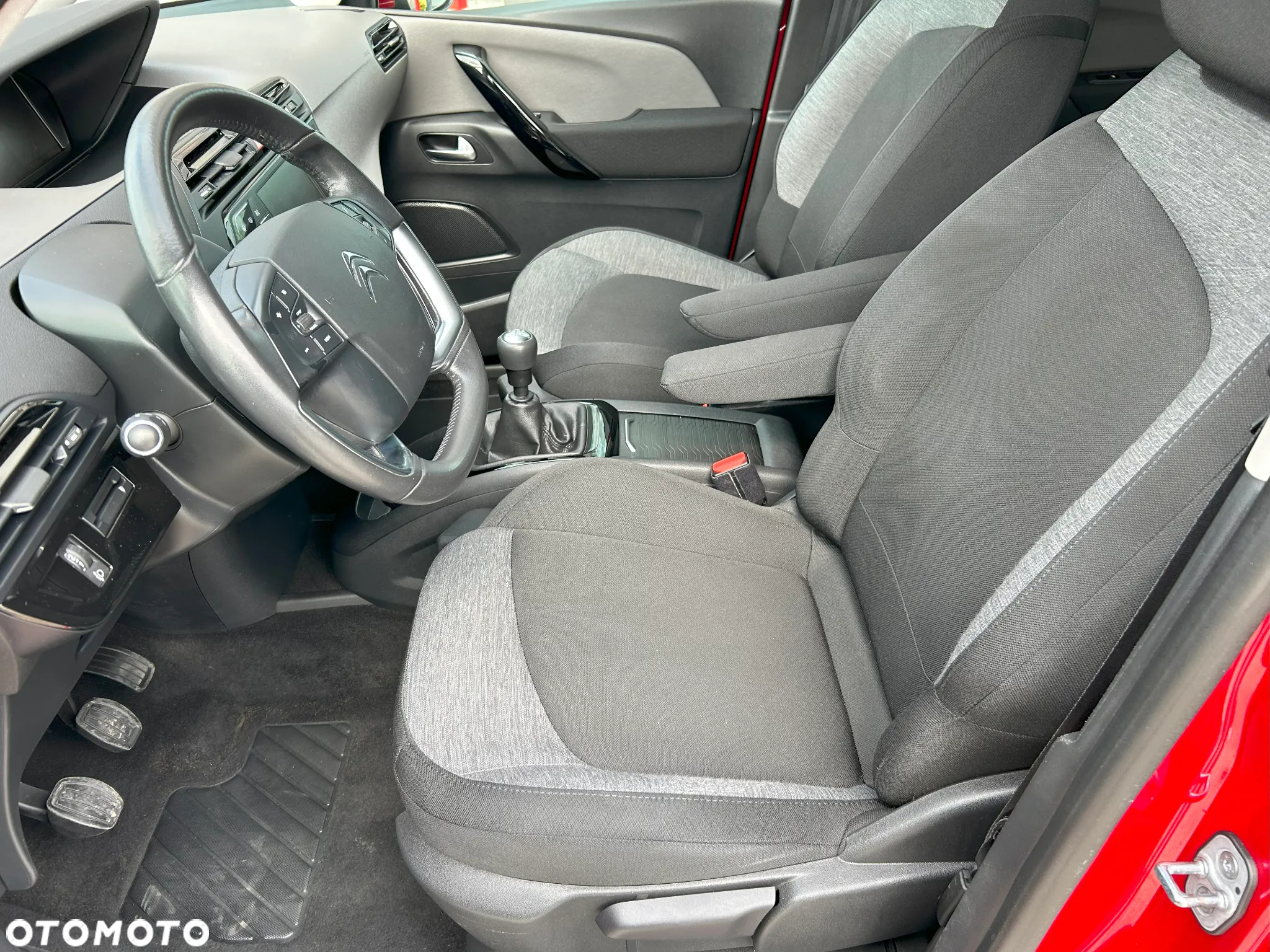 Citroën C4 SpaceTourer PureTech 130 Stop&Start FEEL - 14