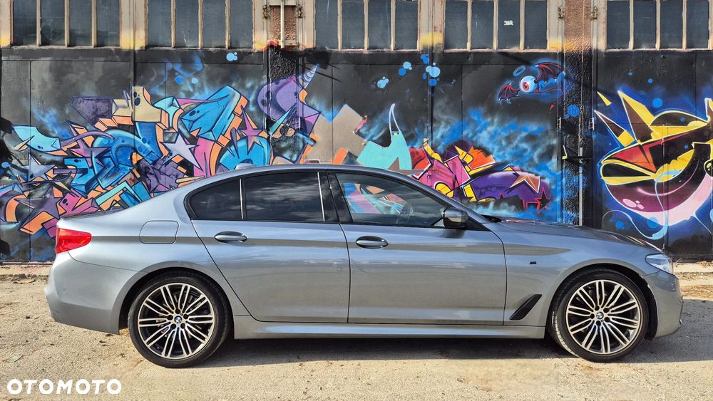 BMW Seria 5 520d xDrive - 4