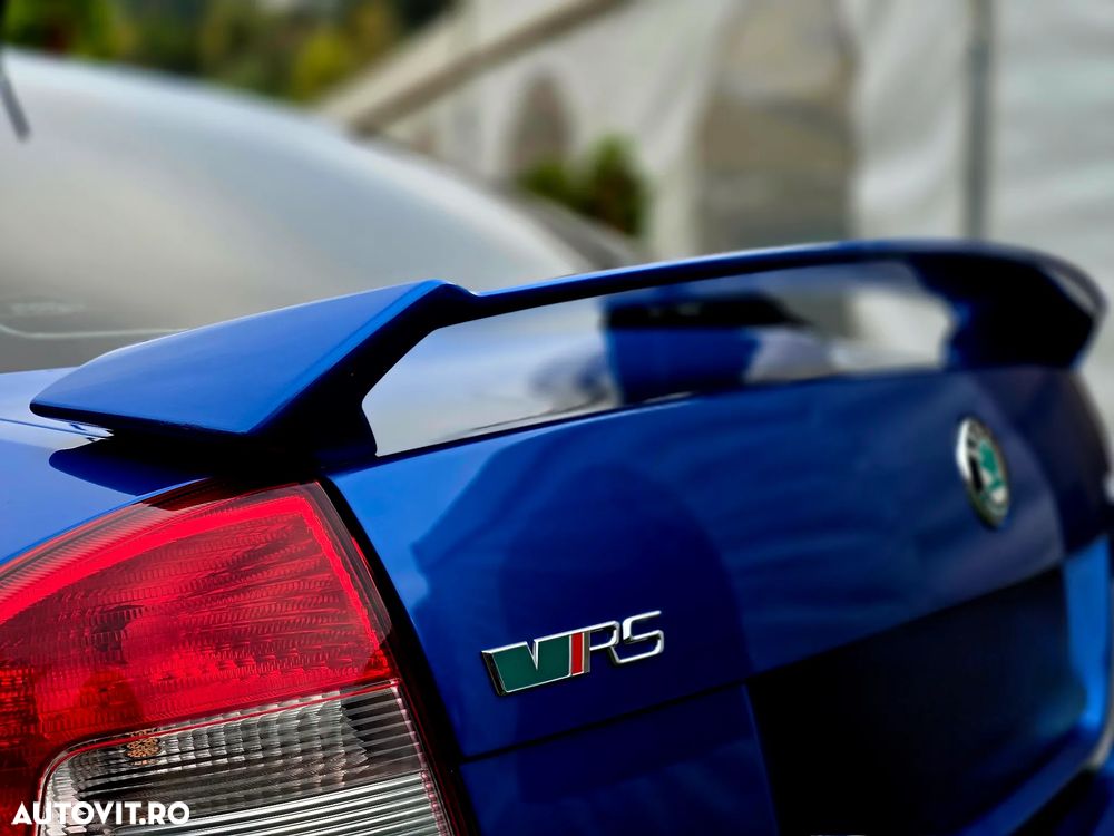 Skoda Octavia 2.0 TDI CR DPF DSG RS - 8