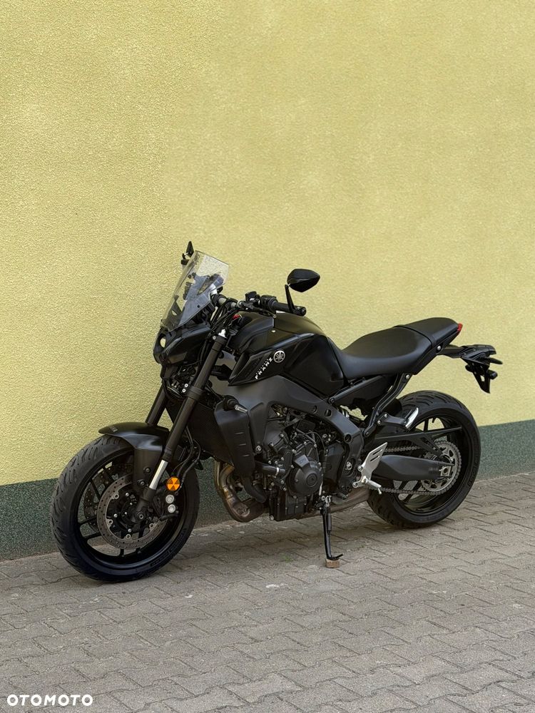 Yamaha MT - 27