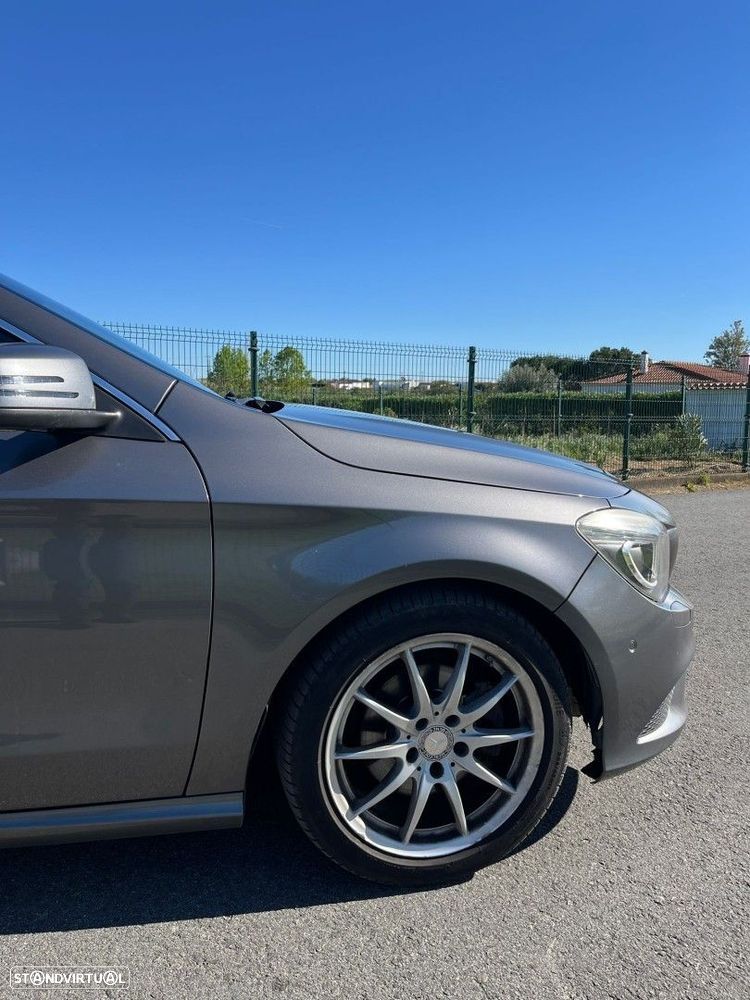 Mercedes-Benz CLA 200 d Shooting Brake - 12
