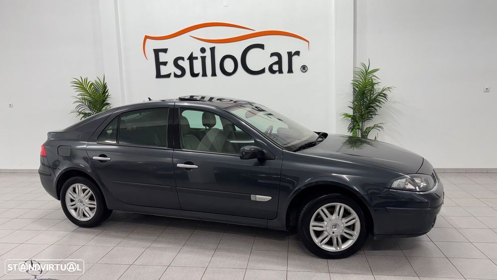 Renault Laguna 1.9 dCi Initiale - 17