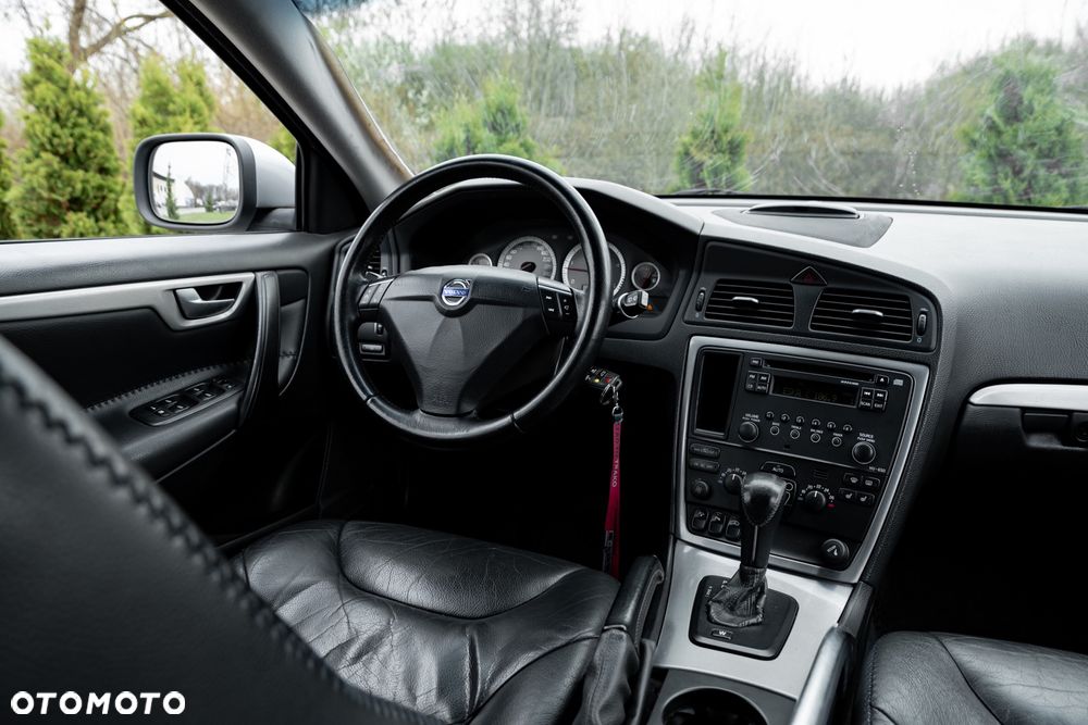 Volvo XC 70 D5 AWD Kinetic - 26