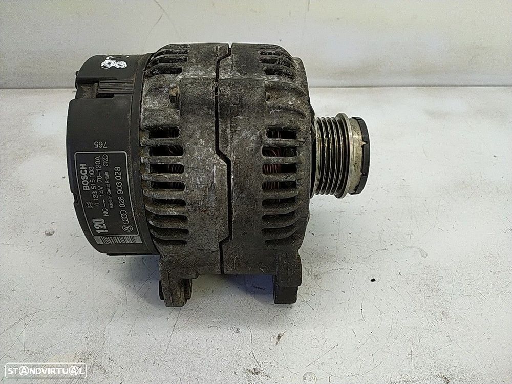 Alternador Volkswagen Passat (3B2) - 2