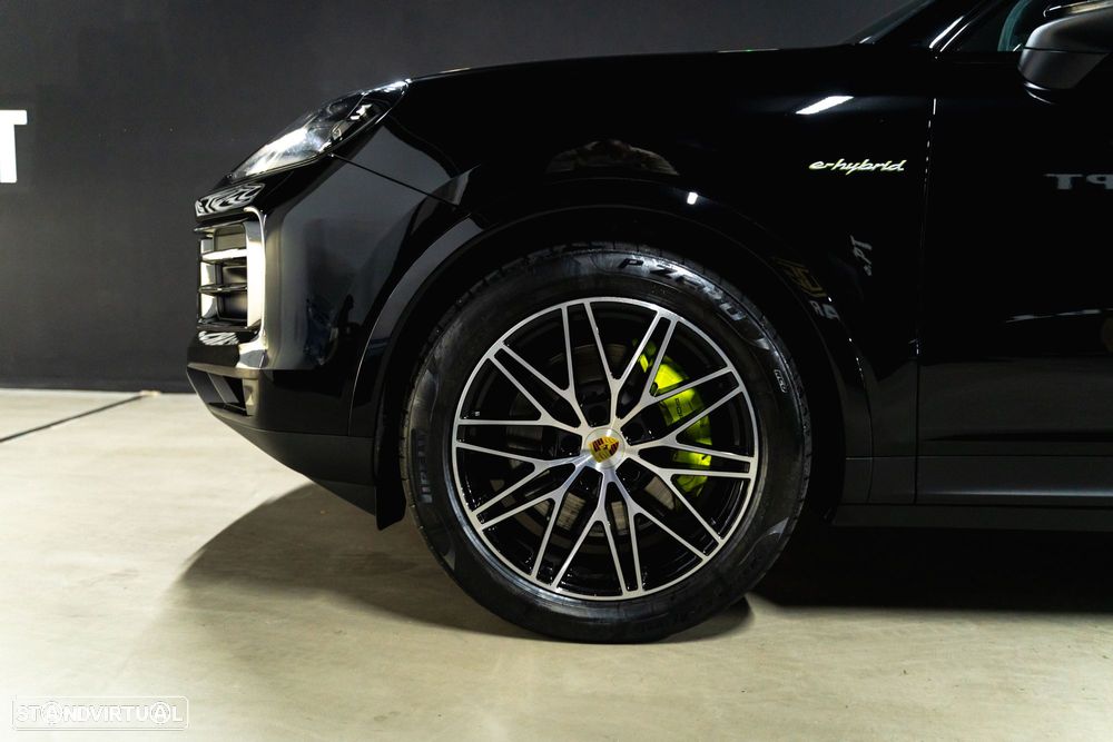 Porsche Cayenne E-Hybrid - 4