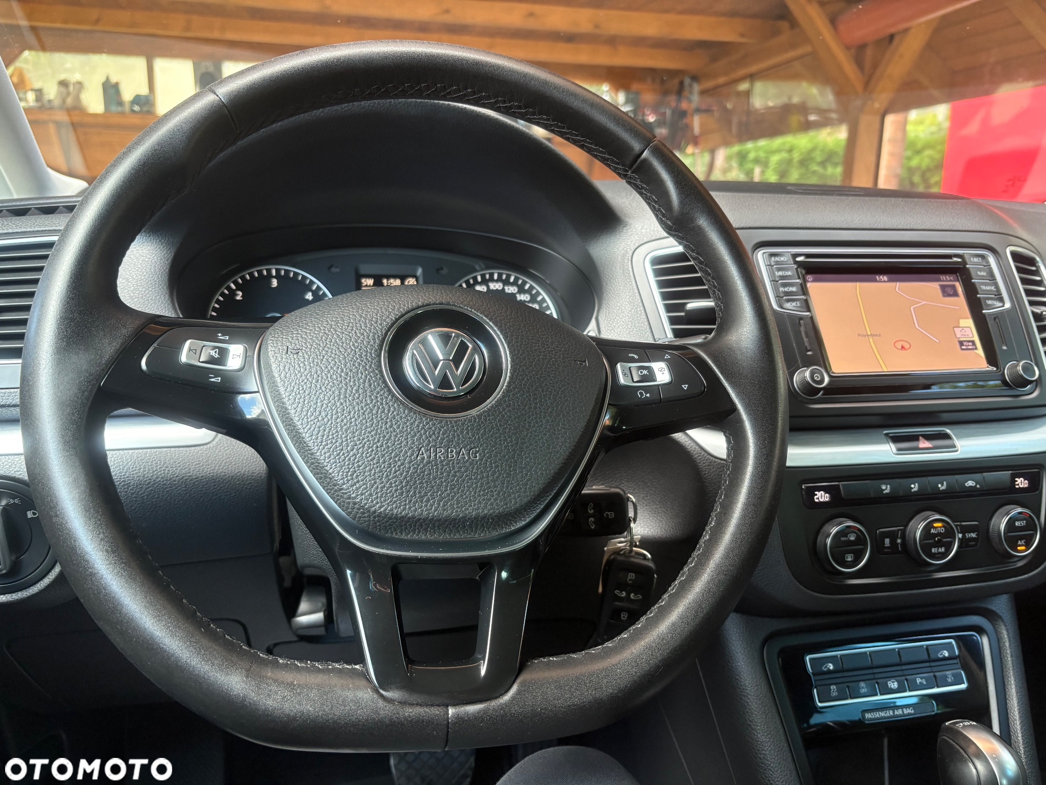 Volkswagen Sharan 2.0 TDI DSG (BlueMotion Technology) Comfortline - 33