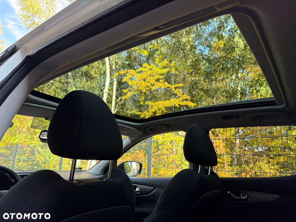 Nissan Qashqai 1.2 DIG-T N-Connecta - 24