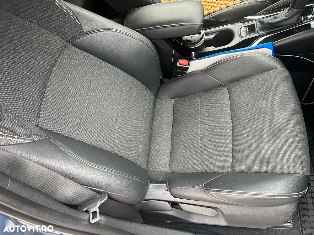 Toyota Corolla 1.8 Business Edition - 6