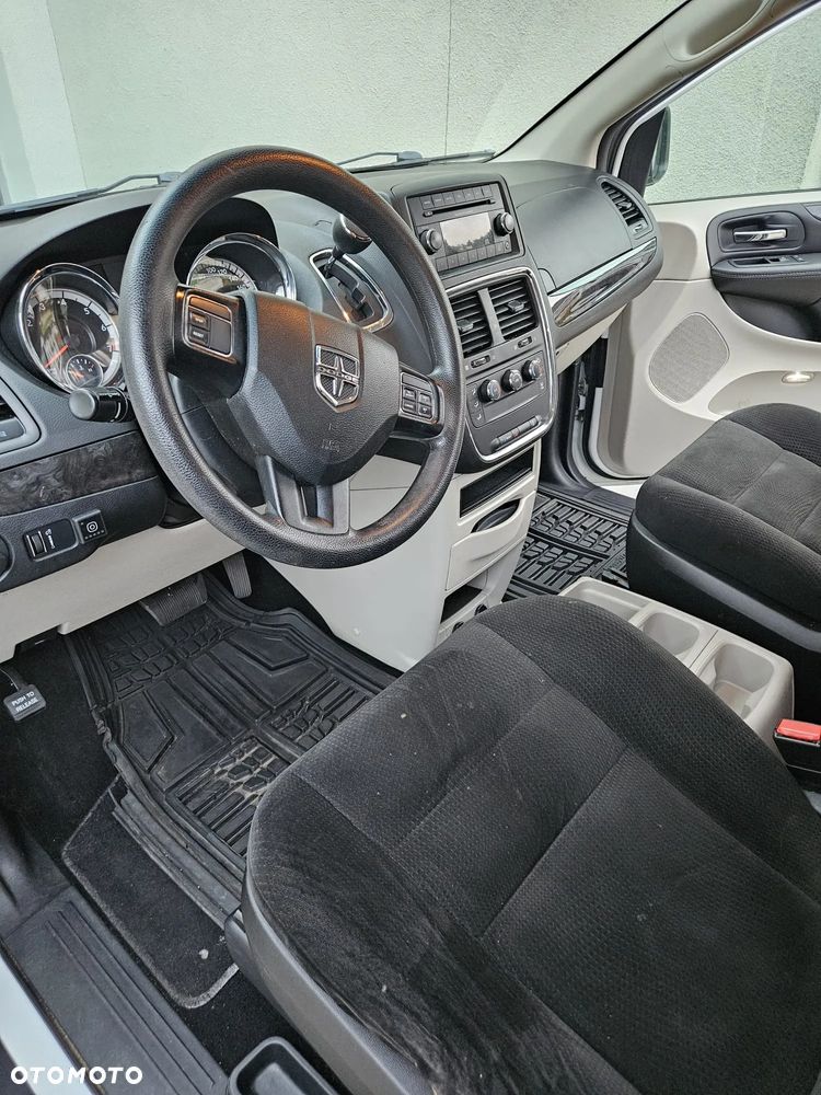 Dodge Grand Caravan 3.6 Express - 14