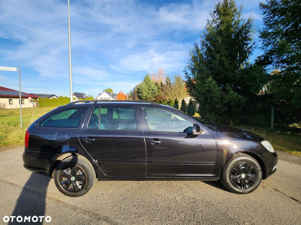 Skoda Octavia Combi 2.0 TDI Laurin & Klement - 6