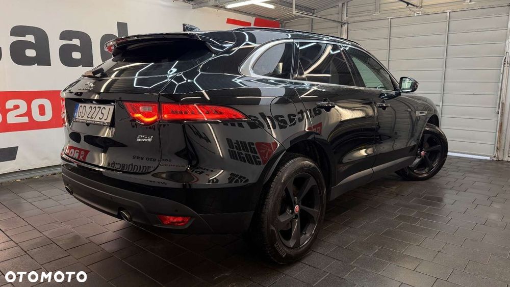Jaguar F-Pace - 15