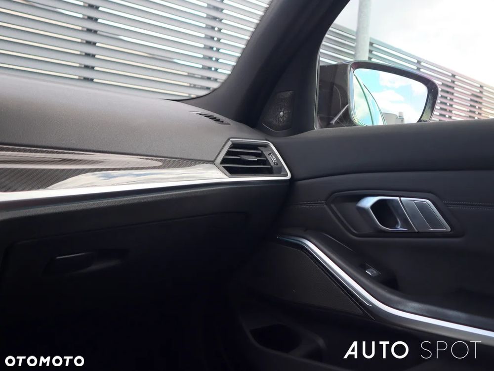 BMW M3 M Competition xDrive sport - 36