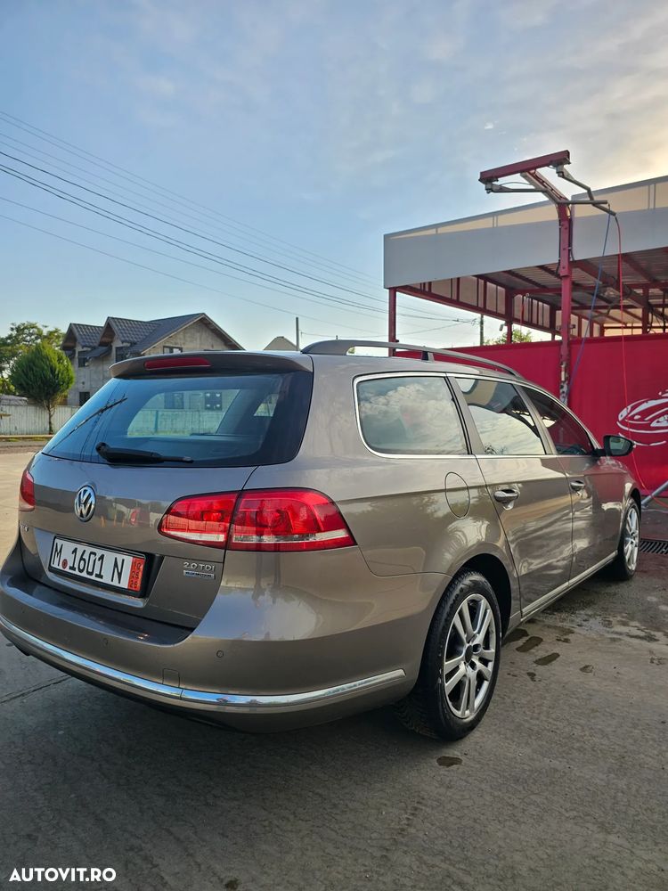 Volkswagen Passat 2.0 TDI DSG BlueMotion Technology Comfortline - 4