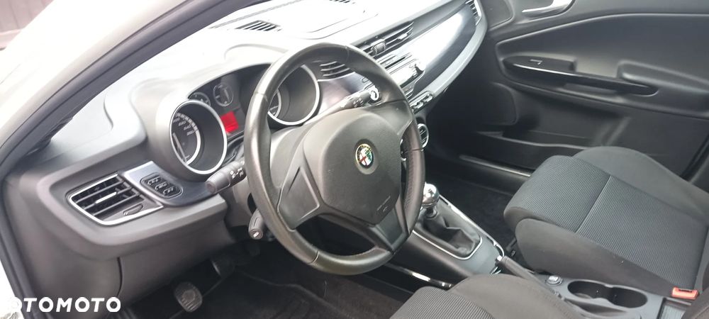 Alfa Romeo Giulietta - 7