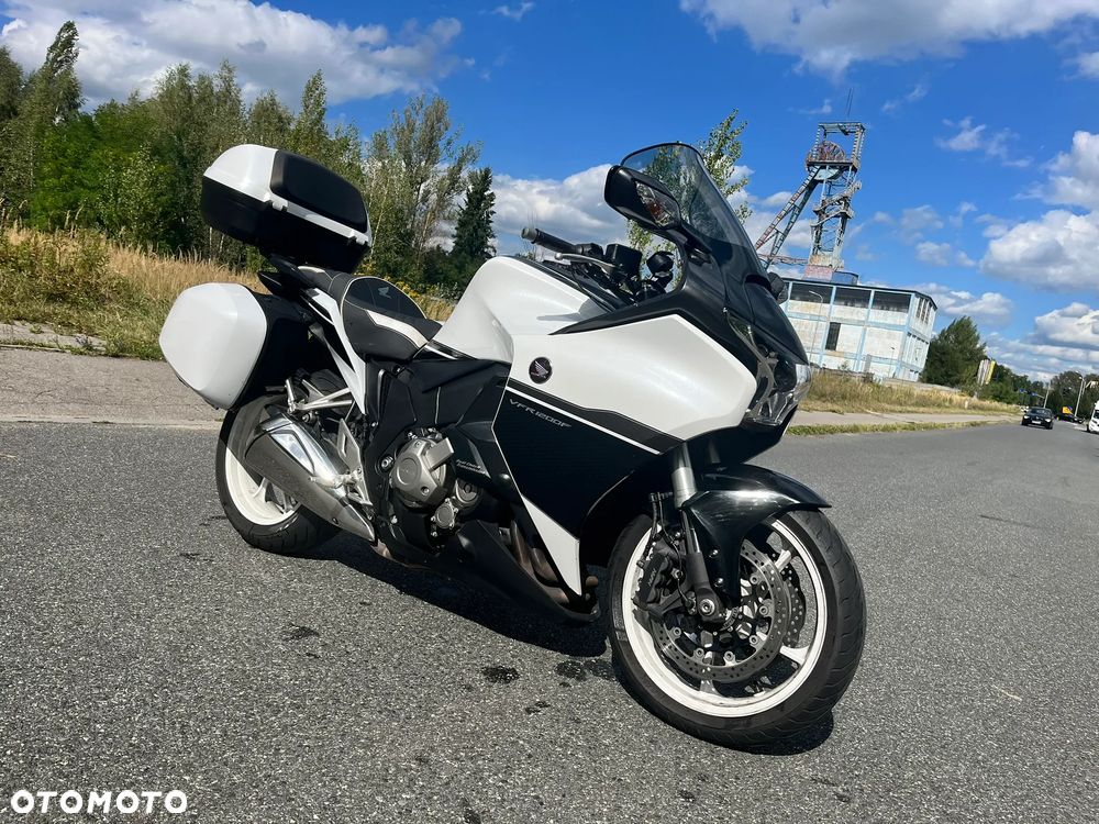 Honda VFR - 1