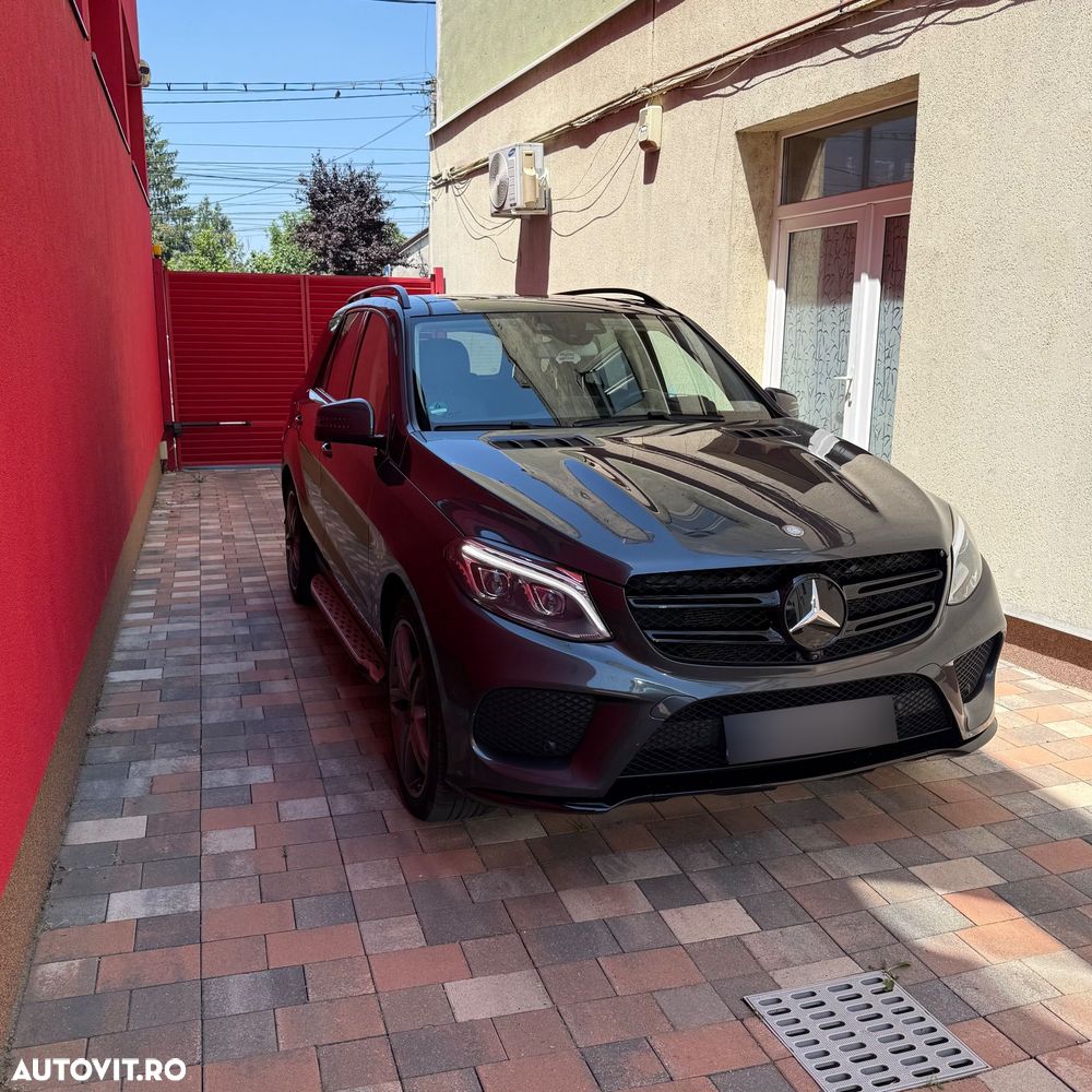 Mercedes-Benz GLE - 1