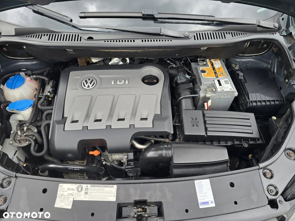 Volkswagen Touran - 22