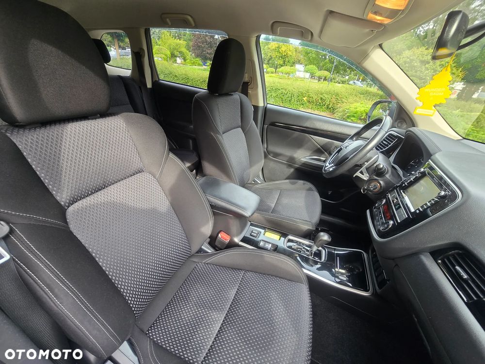 Mitsubishi Outlander 2.0 2WD CVT Active+ - 19