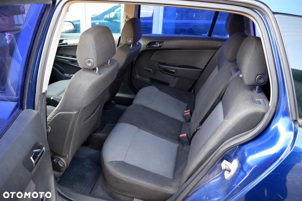Opel Astra 1.6 Essentia - 8