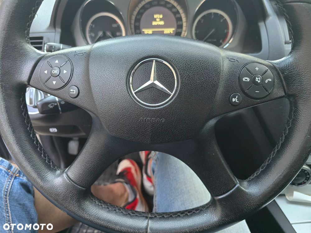 Mercedes-Benz Klasa C 350 CDI BlueEff Avantgarde - 12