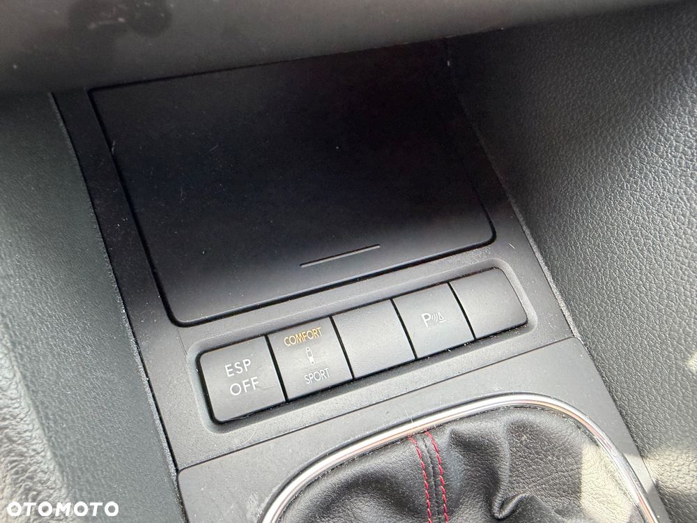 Volkswagen Golf 2.0 GTI - 19