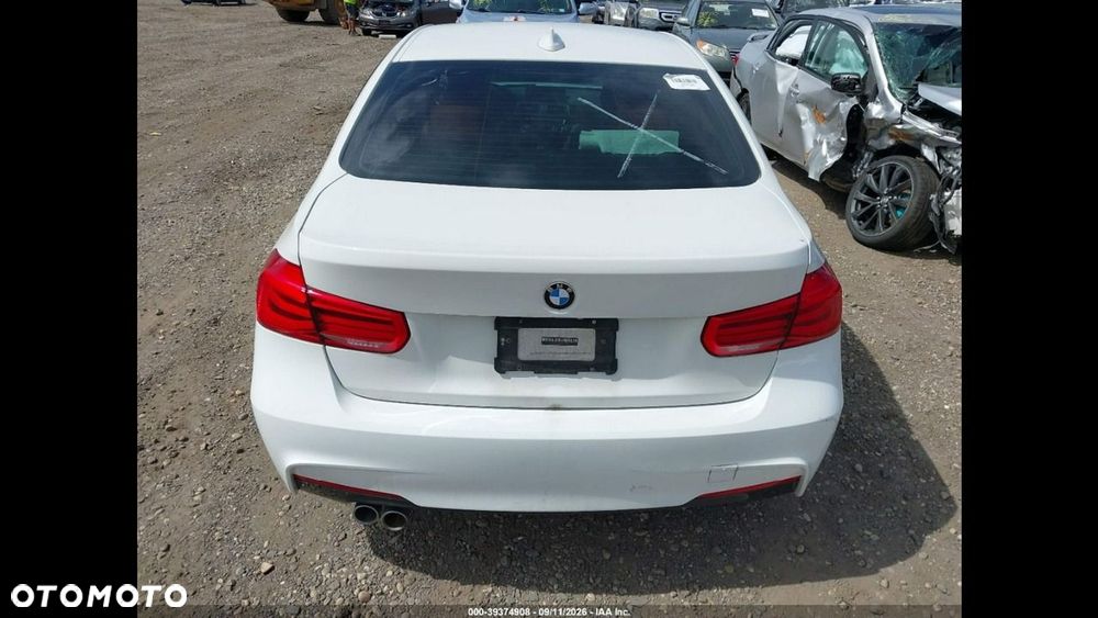 BMW Seria 3 330i xDrive M Sport - 6