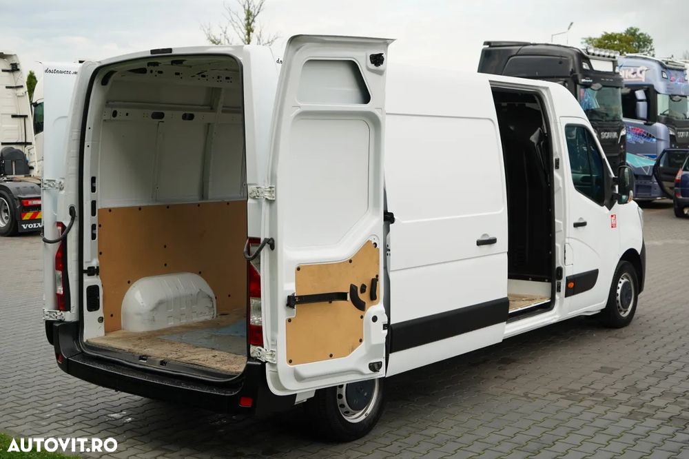 Renault MASTER / BLAZER / PANEL / 2023 - 12