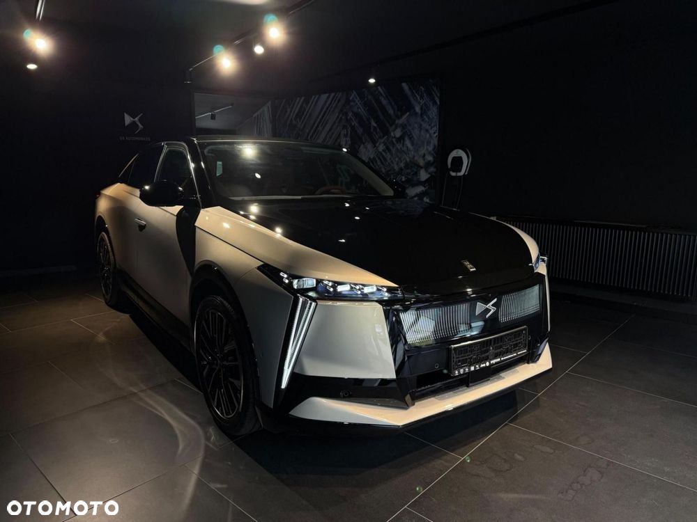 DS Automobiles N°8 - 10