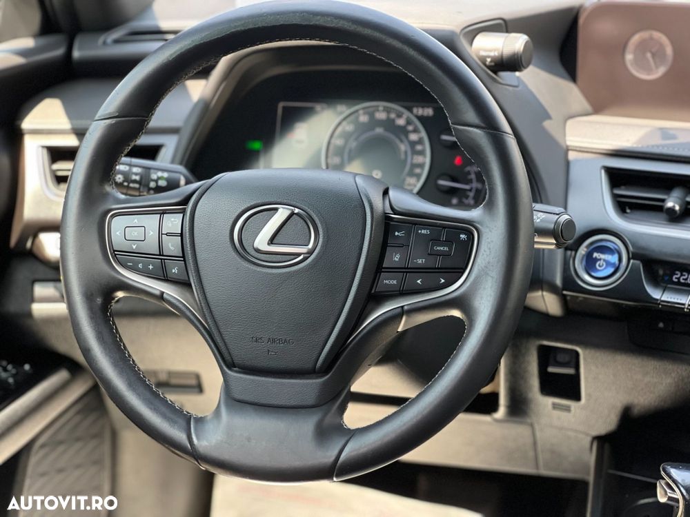 Lexus UX 250h 2.0L HEV 20H- (178 HP) 4X4 CVT Business - 14