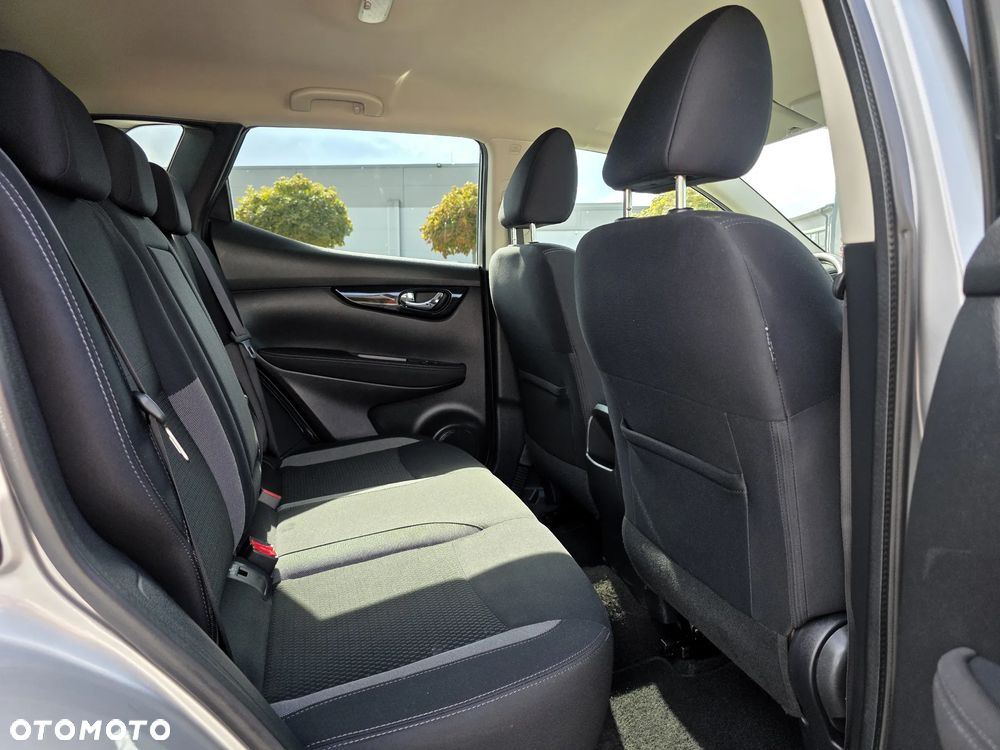 Nissan Qashqai 1.2 DIG-T N-Connecta EU6 - 12